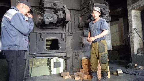 Хүл төгер бункерни септеп турар. / Чаа-Хөлден медээлер.