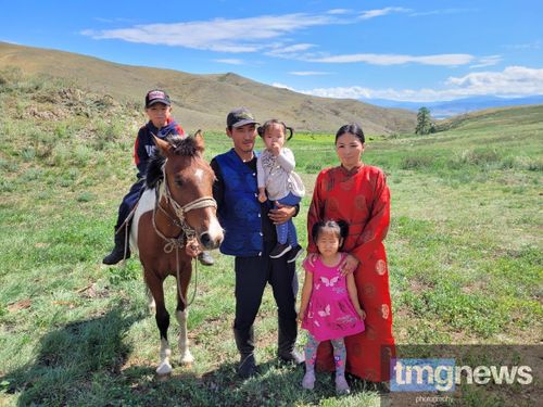 Аныяк малчыннардан...