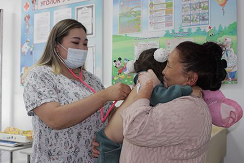 Уруглар эмчилээринден кортпас апарган