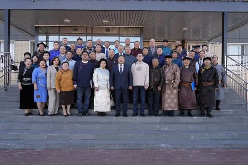 Тываның муниципалдыг тургузуглар ассоциациязының съездизинге делегей чергелиг буддийжи шуулганга белеткелди чугаалашкан