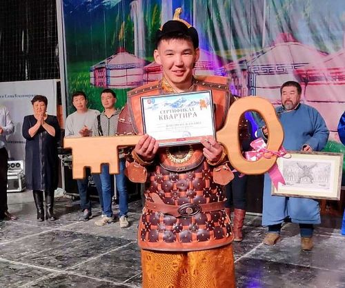 Бурят чоннуң «Алдын хендирбезинге» 19 харлыг тиилекчи бажың алган, а тывалар тевекке тергиидээн