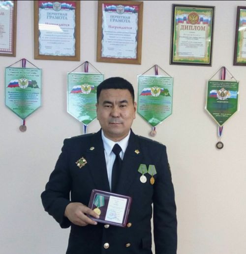 Хоойлунуң үжүүнге болгаш хамаатыларның эрге-ажыынга бараан болдум