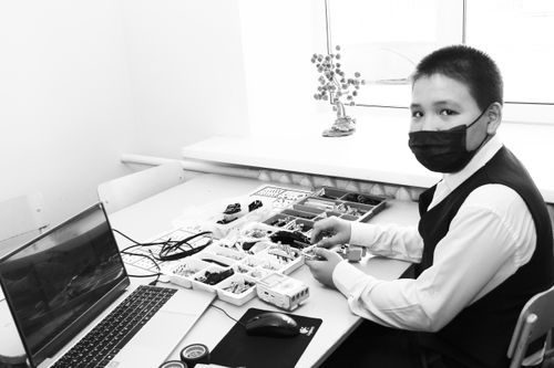 РОБОТТАР ЧОГААДЫП КЫЛЫР ӨРЭЭЛДИ АЖЫТКАН 