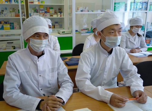  Республиканың эмчи колледжизи 75 харлаан