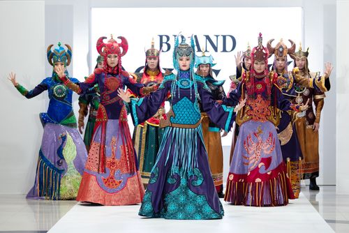 ЧАРАШ ЧҮҮЛГЕ ЫНАКШЫЛДЫ КИЖИЗИДЕР ДЭЭШ...