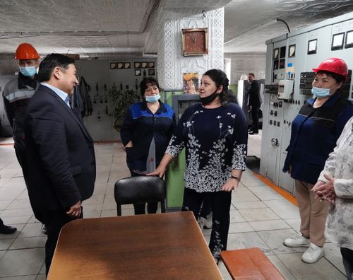 Владислав Ховалыг Ак-Довурактың ЧЭТ-тиң кандыг байдалда ажылдап турарын көрген.