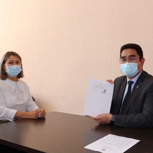 КҮРДУМА ДЕПУТАДЫНГА КАНДИДАТТЫ БҮРҮТКЭЭН