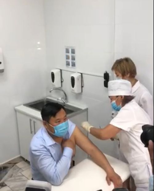 Владислав Ховалыг  коронавируска удур тарылганы алган