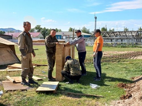 САМАГАЛДАЙ ШКОЛАЗЫНГА СПОРТЧУ ӨРГЭЭ НЕМЕЖИР