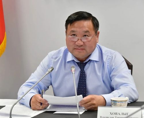 ВЛАДИСЛАВ ХОВАЛЫГ: ЧОН-БИЛЕ ДОРТ УЖУРАЖЫП, ЧУГААЛАЖЫРЫ ЧУГУЛА