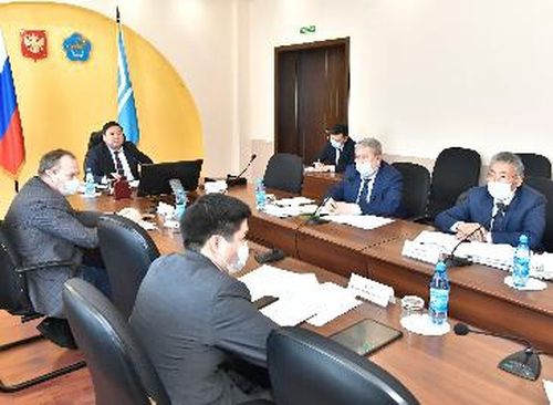 ЭЭ ЧОК ЫТТАР АЙТЫРЫЫ ТЫВАНЫҢ БАШТЫҢЫНЫҢ КИЧЭЭНГЕЙИНДЕ