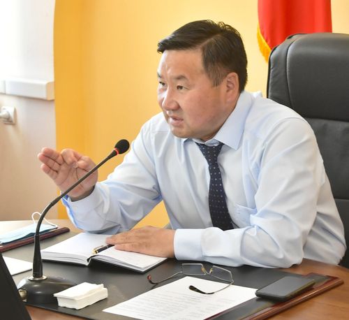 Владислав Ховалыг Тывага аъш-чемге айыыл чок чорукту хандырарын дааскан