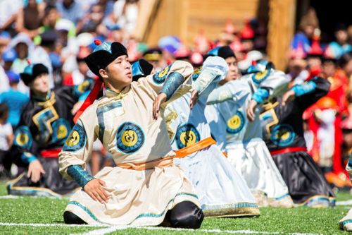 Сүзүүм — театр, күчүм — хүреш, чүрээм — Тыва