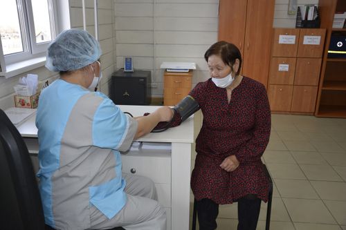 Азияна Оюн — көдээ ФАП-тың фельдшери