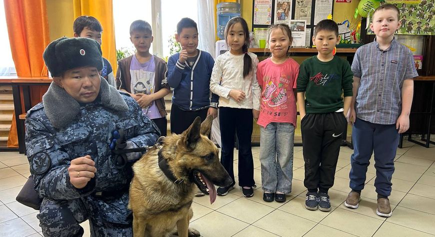 Солун болгаш ажыктыг ужуражылга
