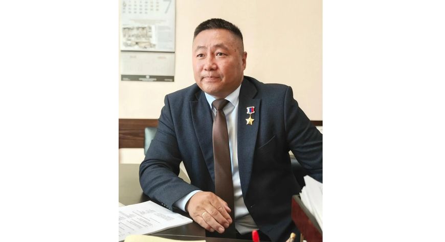 Буян Куулар документилерин киирген