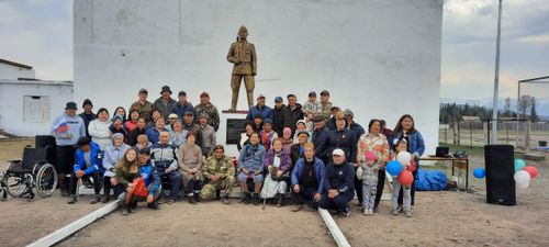 Эки турачы маадыр мөгелер