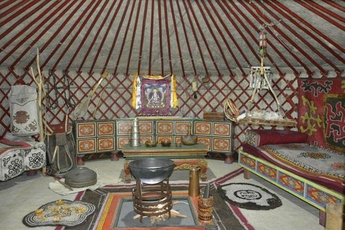 Өгге хамаарышкан хоруглуг чүүлдер