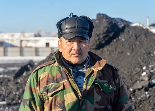 Курлавырда хөмүр-даш бар